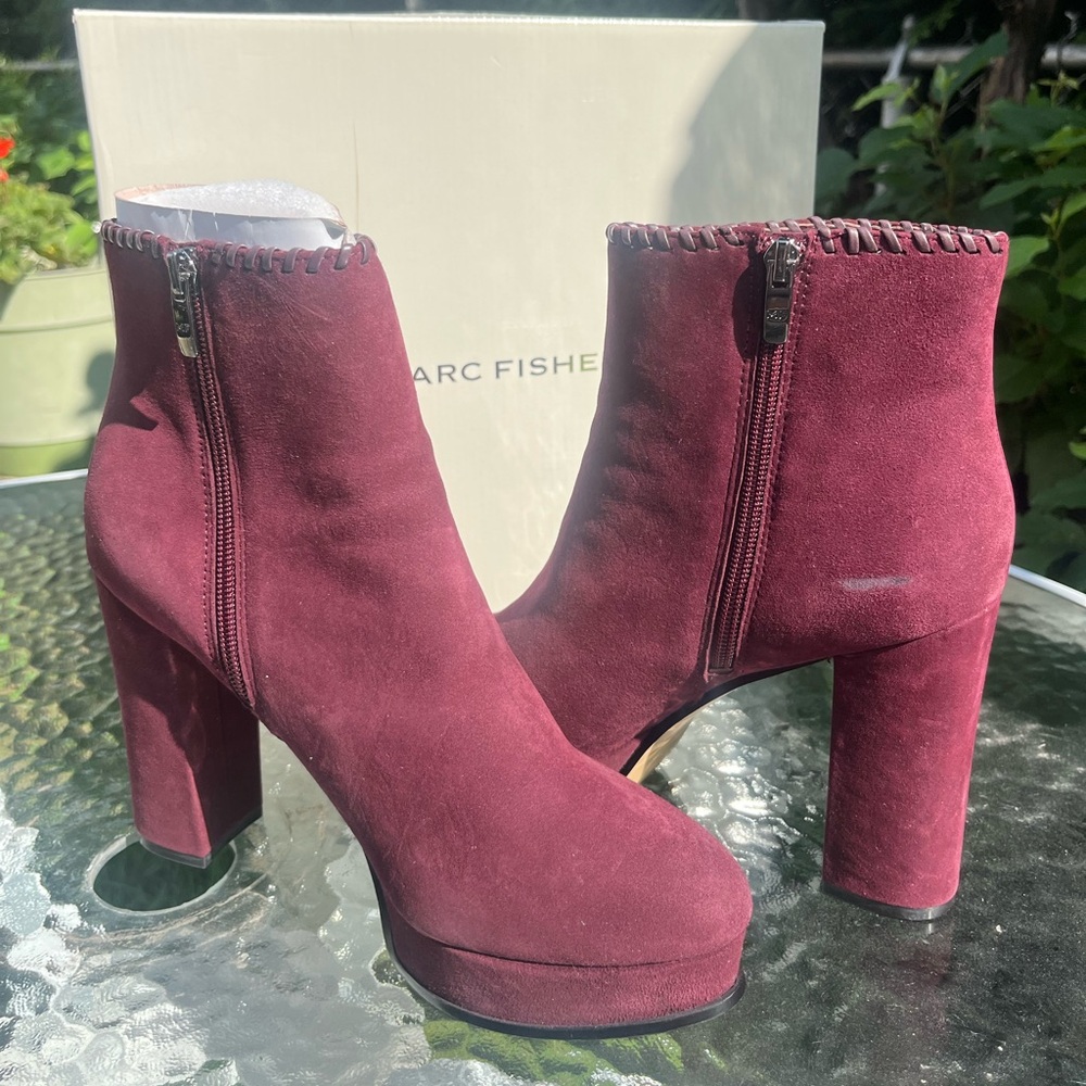 NEW condition Natasia Maroon Mark Fisher Natasha 9.5 medium width heel boots